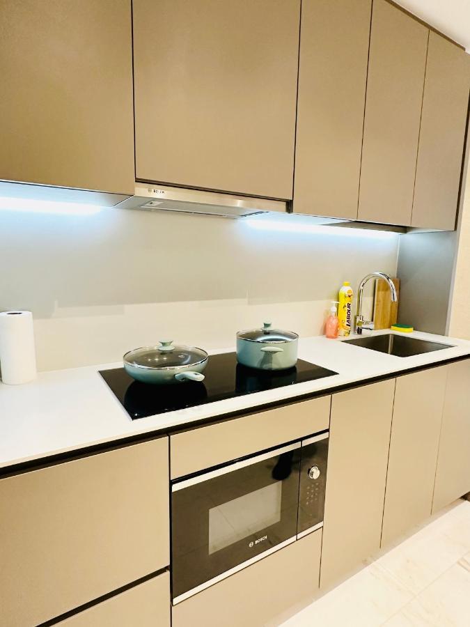 Luxury Suites At Eaton Klcc Kuala Lumpur Exterior foto