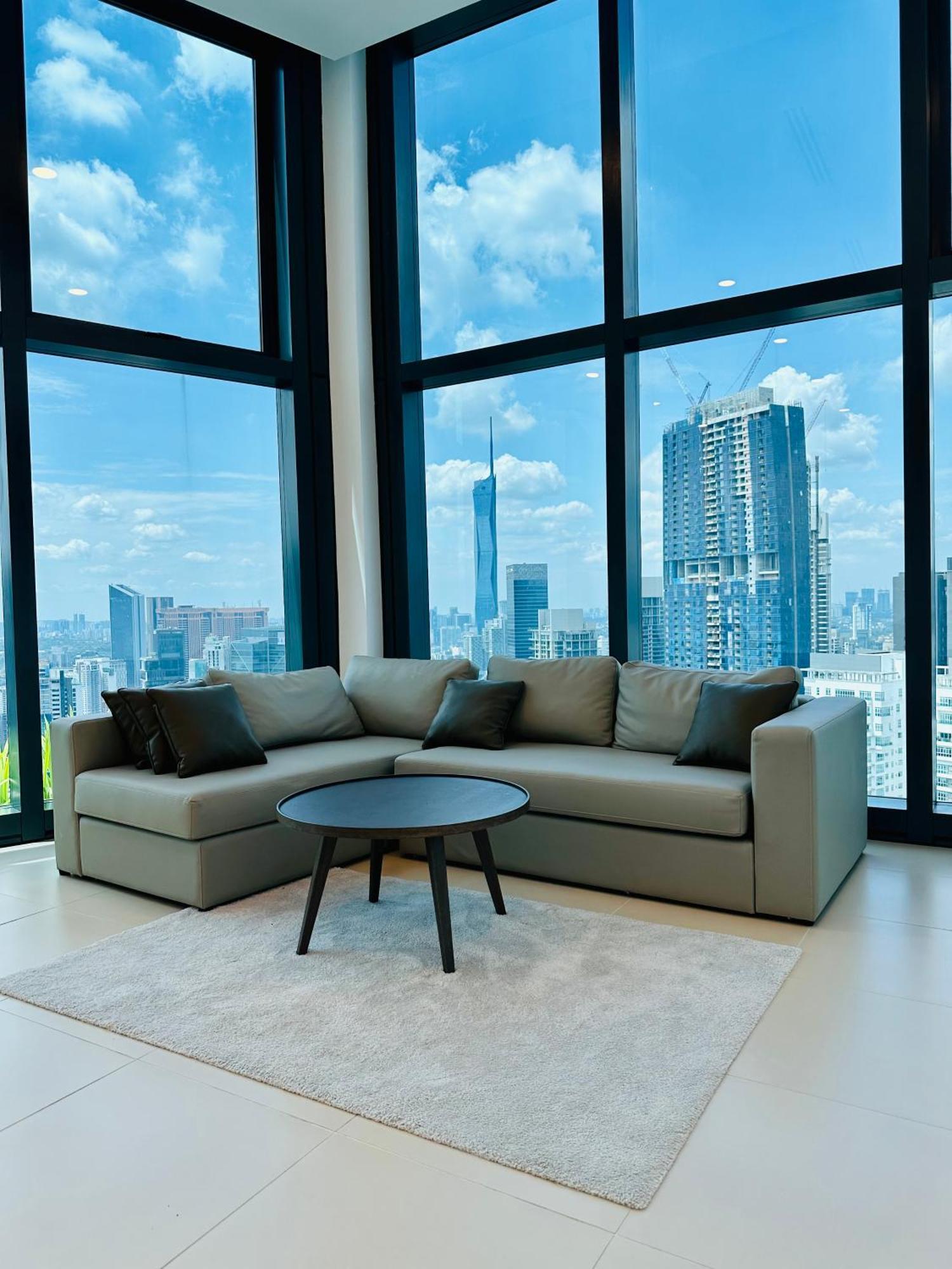 Luxury Suites At Eaton Klcc Kuala Lumpur Exterior foto
