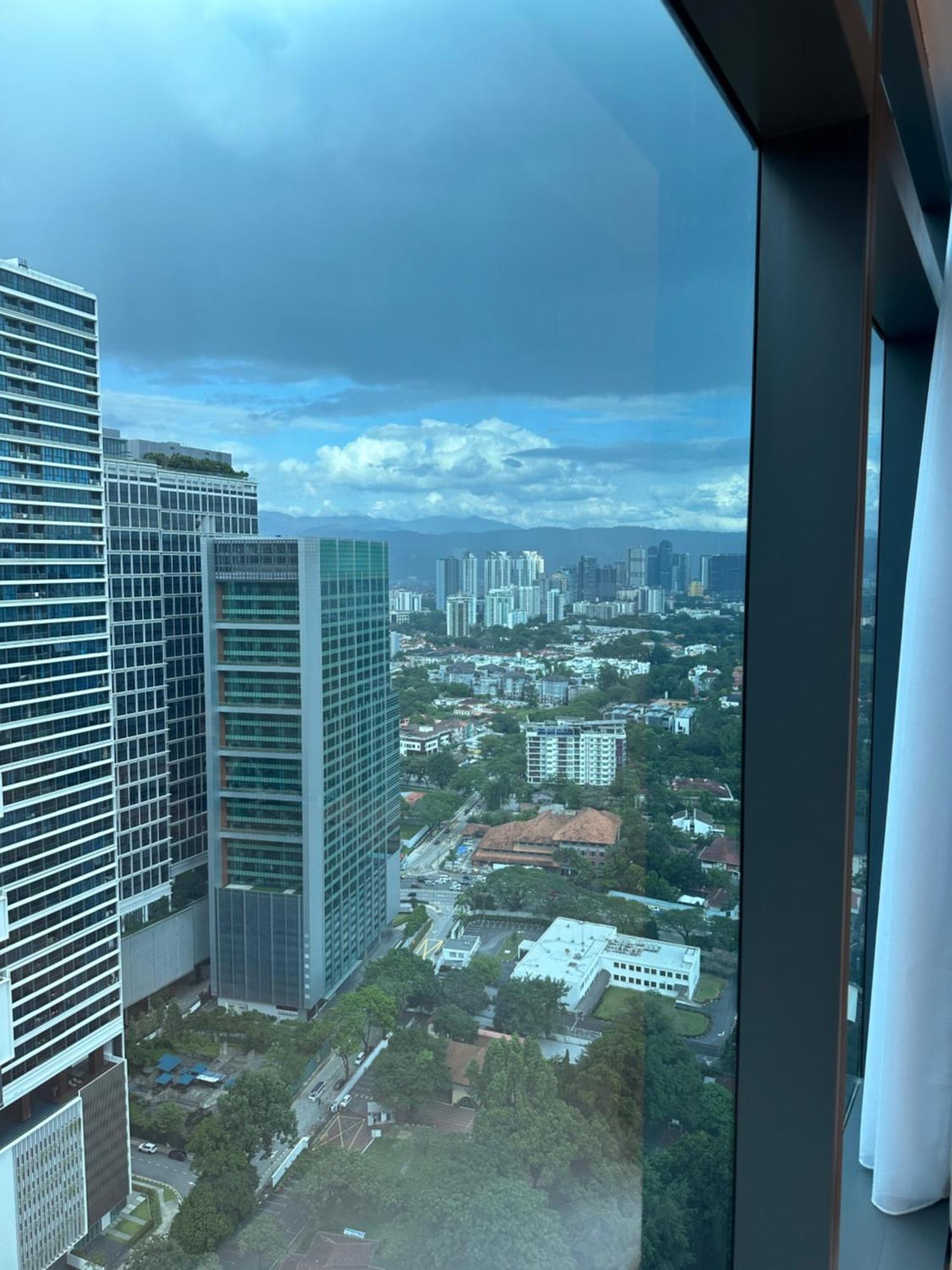 Luxury Suites At Eaton Klcc Kuala Lumpur Exterior foto